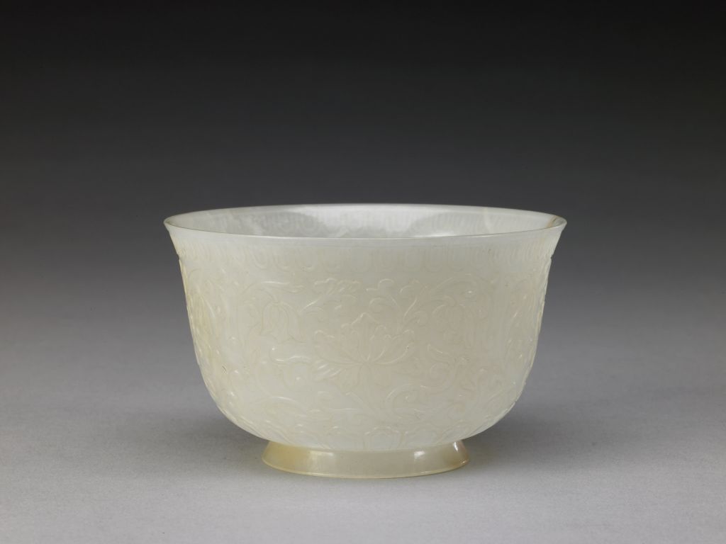 图片[1]-White jade bowl with silver cover-China Archive